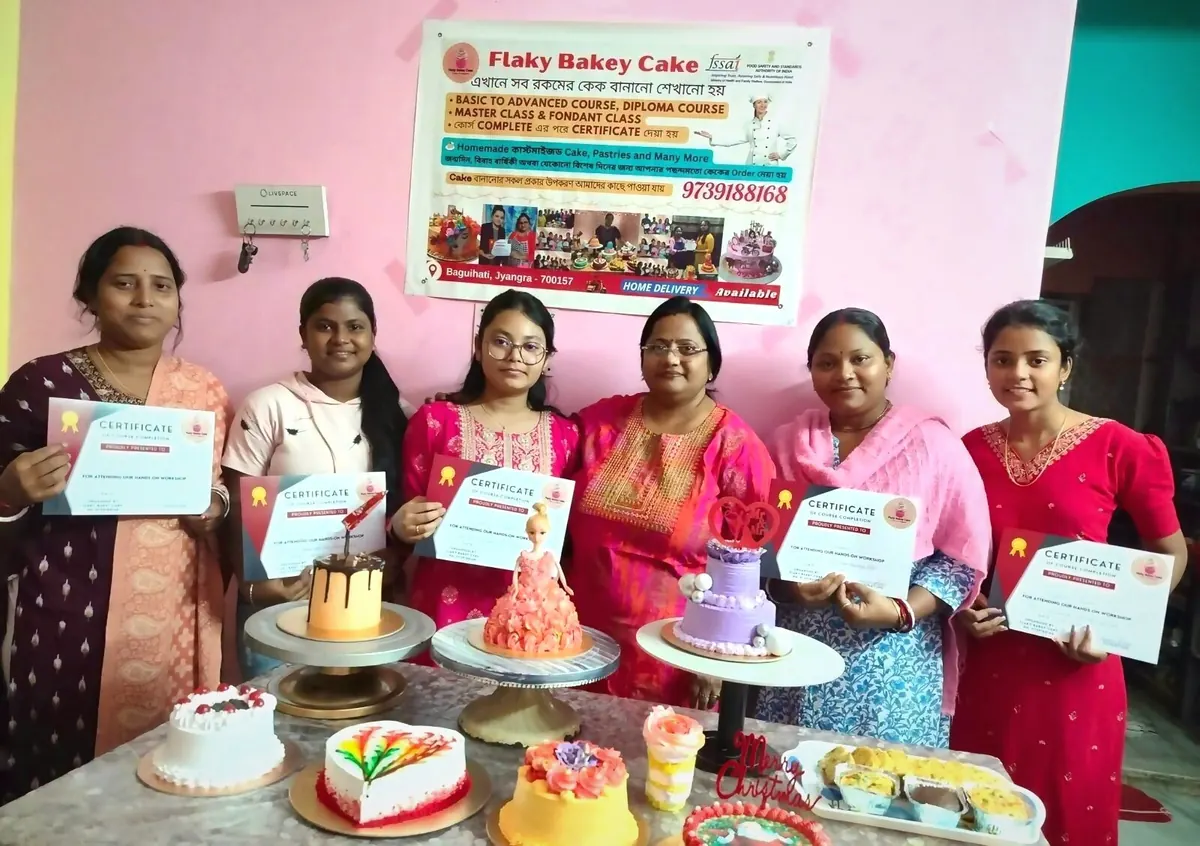 Flaky Bakey cake baking class certificates, students and hands-on practice in Kolkata